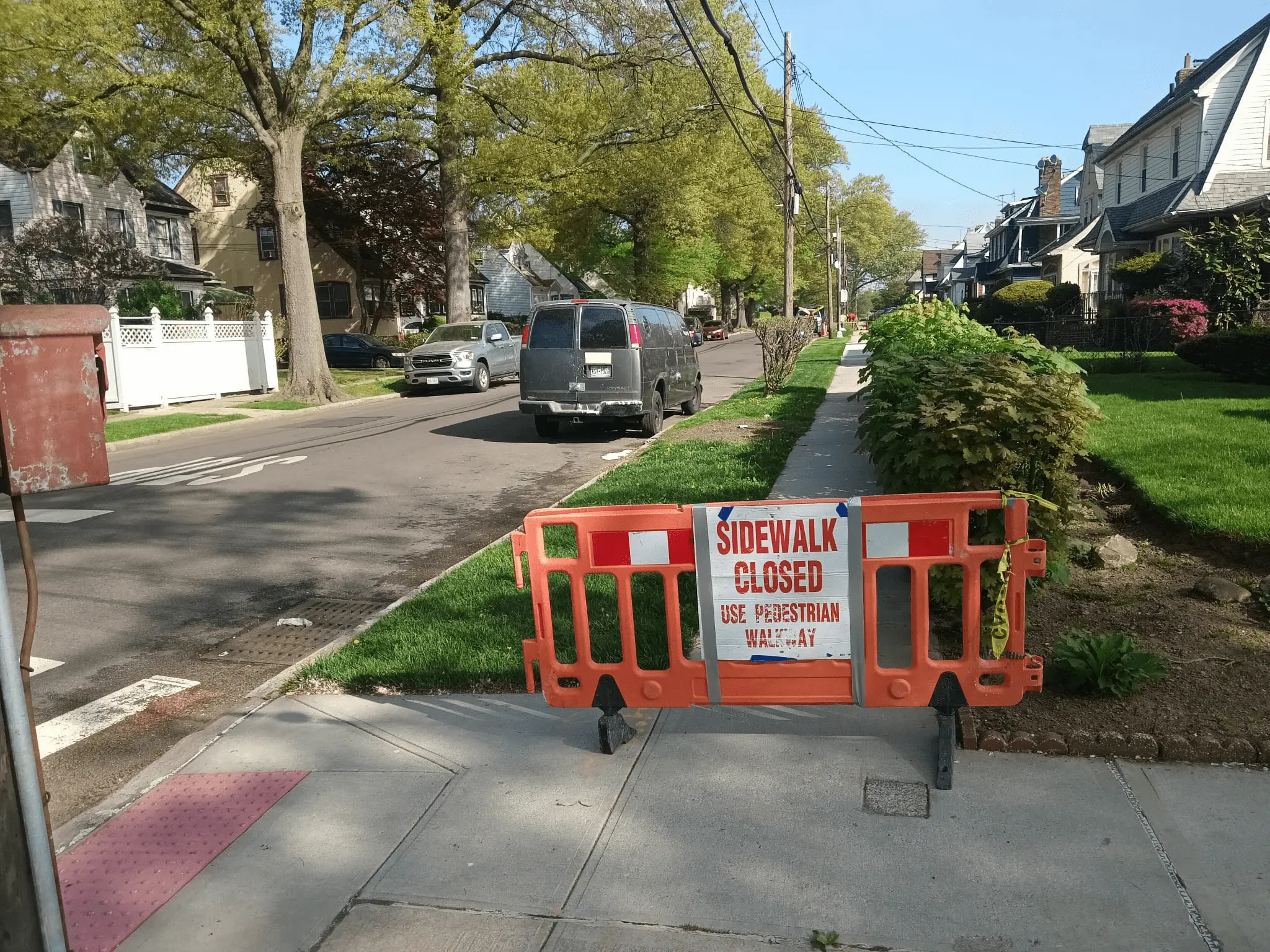 Manhattan - DOT sidewalk violation